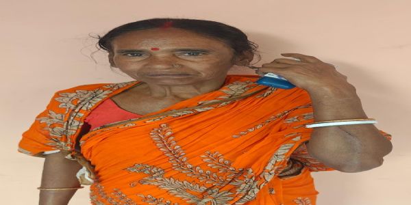 बेटे ने मां पर किया जानलेवा हमला, थाने पहुंची पीड़िता