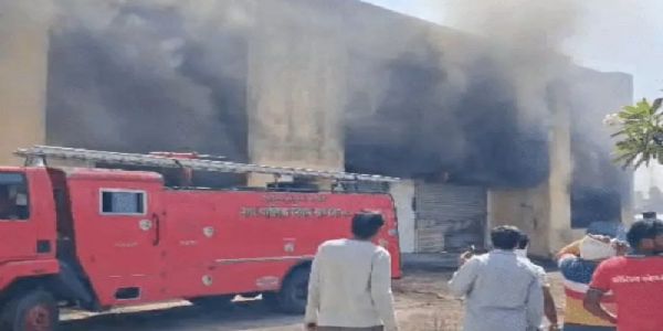 खंडवा सेल्स टैक्स ऑफिस में भीषण आग