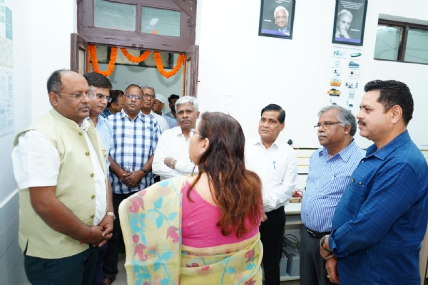 पादप विज्ञान अनुसंधान को नई दिशा: अत्याधुनिक प्रकाश संश्लेषण प्रयोगशाला का उद्घाटन*