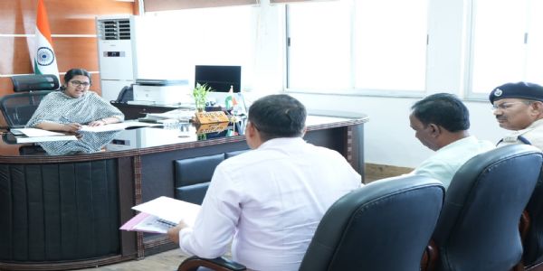 पलामू में कारा सुरक्षा समिति की बैठक, जेल की सुरक्षा व सुविधाओं को लेकर दिए गए अहम निर्देश