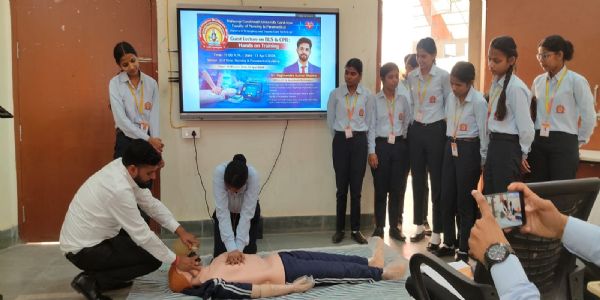 विद्यार्थियों को दिया गया बीएलएस और सीपीआर का प्रशिक्षण
