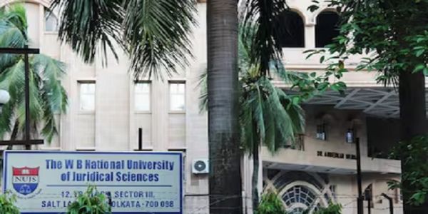 अपडेट : साल्ट लेक लॉ यूनिवर्सिटी कैंपस में छात्र की मौत