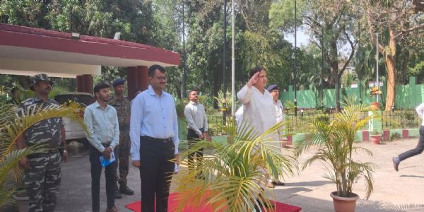 निबंधन कार्यों में लाएं तेजी से पारदर्शिता : आयुक्त