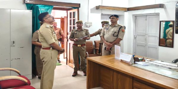 पुलिस अधीक्षक ने किया कार्यालय का निरीक्षण, व्यवस्थाओं को लेकर दिए निर्देश