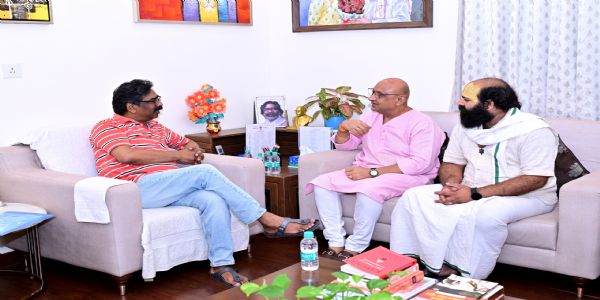 श्री राम-जानकी तपोवन मंदिर को भव्य स्वरूप देने की तैयारी, मुख्यमंत्री सोरेन ने दिया हरसंभव सहयोग का आश्वासन