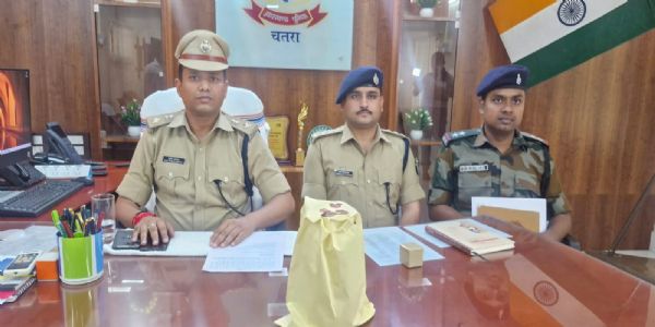 चतरा में 50 लाख का अफीम और डोडा जब्त, तस्कर फरार