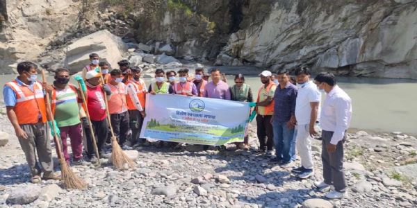 हल्द्वानी: चित्रशिला घाट पर चला विशेष स्वच्छता अभियान