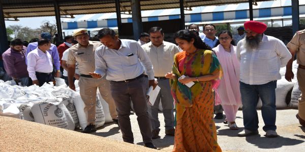 कैथल: जिला उपायुक्त ने किया सीवन अनाज मंडी का दौरा, खरीद एवं उठान में तेजी लाने के दिए निर्देश