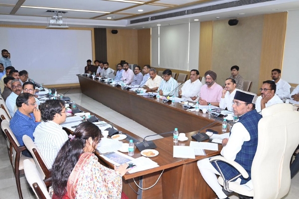 नगर निगम, राजस्व एवं विद्युत विभाग के वरिष्ठ अधिकारियों की विस्तृत समीक्षा बैठक नगर निगम, राजस्व एवं विद्युत विभाग के वरिष्ठ अधिकारियों की विस्तृत समीक्षा बैठक