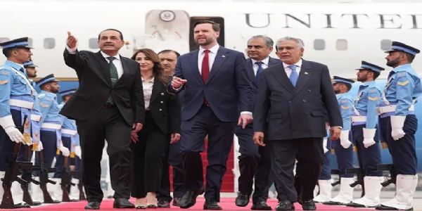 होर्मुज की नाकाबंदी का असर, ईरान का रुख पड़ा नरम, अमेरिका भी पसीजा, परसों शुरू हो सकती है बातचीत