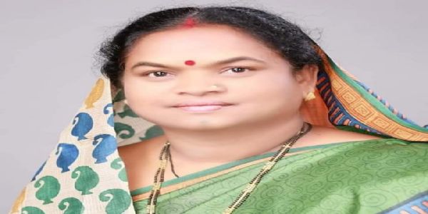 बेटी बचाओ का नारा लेकिन देश की बेटियां सुरक्षित नहीं, कानून व्यवस्था चरमराई : सांसद फूलोदेवी