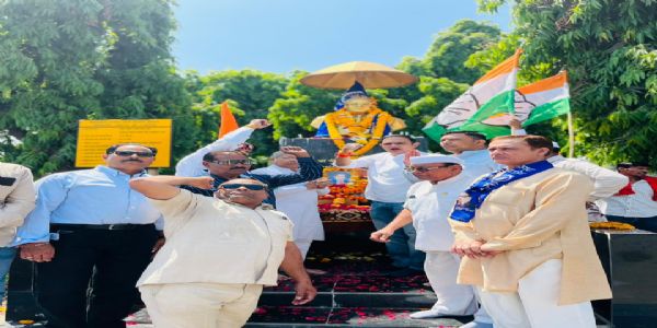 अंबेडकर जयंती पर भोपाल में कांग्रेस का श्रद्धांजलि कार्यक्रम, विभिन्न स्थलों पर किया नमन