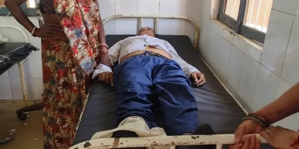 अनूपपुर: मरीज की मौत पर हंगामा, सीने में दर्द की शिकायत पर मरीज को चढ़ाई ड्रिप