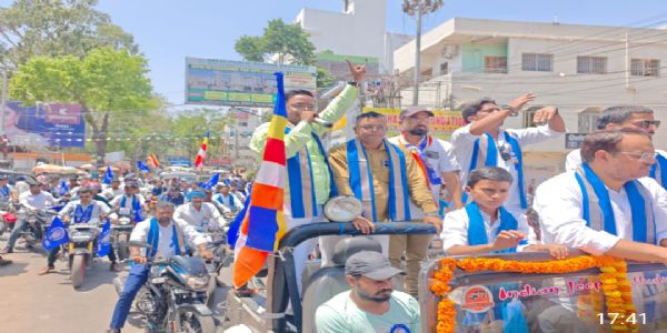 डॉ भीमराव आंबेडकर जयंती पर निकली भव्य रैली