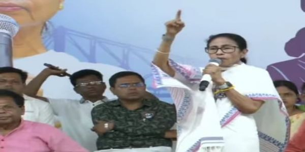 बंगाल को कब्ज़ा करना आसान नहीं : ममता बनर्जी