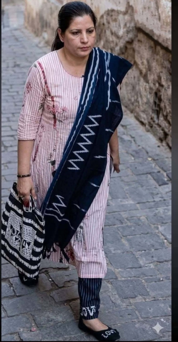 जेवरात लूटने वाली महिला का फोटो