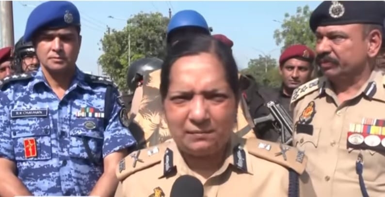 पुलिस वालों पर हमला करना है मिर्च पाउडर लेकर चलो ,पुलिस को मिले सोशल मीडिया पर इस तरह के पोस्ट