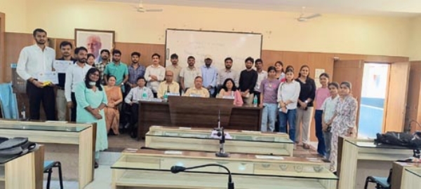 वाद विवाद प्रतियोगिता