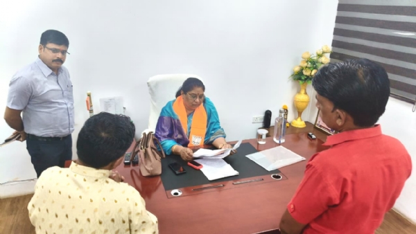 मंत्री  निर्मला भूरिया ने प्रदेश कार्यालय में कार्यकर्ताओं से किया संवाद