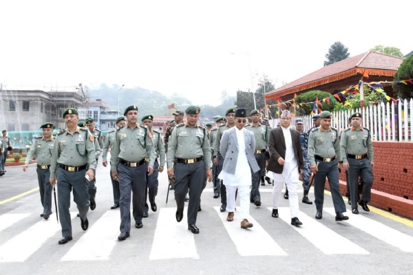 सशस्त्र प्रहरी बल के मुख्यालय में गृह मंत्री सुदन गुरूंग