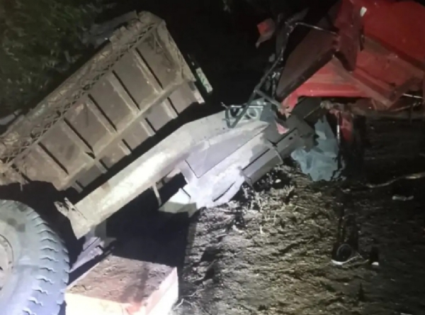 ट्रैक्टर-ट्रॉली नाले में गिरी, तीन की मौत, 13 गंभीर घायल