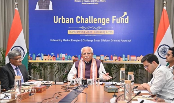 अर्बन चैलेंज फंड की गाइडलाइंस और क्रेडिट रिपेमेंट गारंटी सब-स्कीम लांच करते केंद्रीय आवास एवं शहरी विकास मंत्री मनोहर लाल