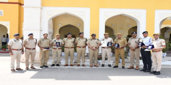 जयपुर पुलिस के छह कर्मियों को मिला कांस्टेबल ऑफ द मंथ अवॉर्ड