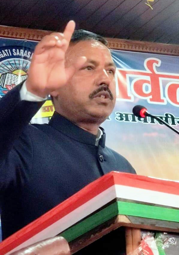 कार्यक्रम में विचार रखते डॉ. माधव प्रसाद त्रिपाठी।