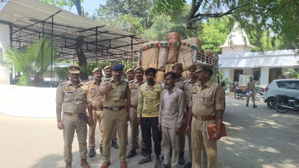 पुलिस गिरफ्त मे दो  गांजा तस्कर