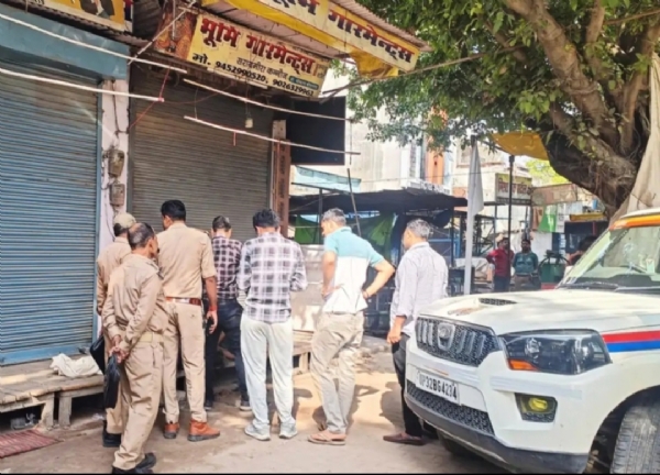 कन्नौज:- भीड़भार वाले एरिया में बुधवार तरके एक युवक का शब मिला