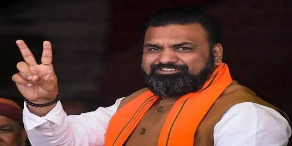 मुख्यमंत्री सम्राट पहुंचे सचिवालय, अधिकारियों के साथ की बैठक, विजय चौधरी ने पदभार किया ग्रहण