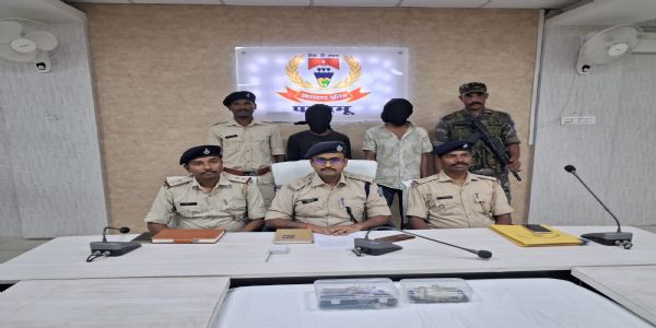 गोली मारकर लूटने वाले दो लुटेरे गिरफ्तार, एक फरार