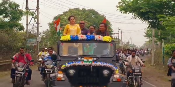 सांसद शताब्दी रॉय ने विधान उपाध्याय के समर्थन में किया रोड शो