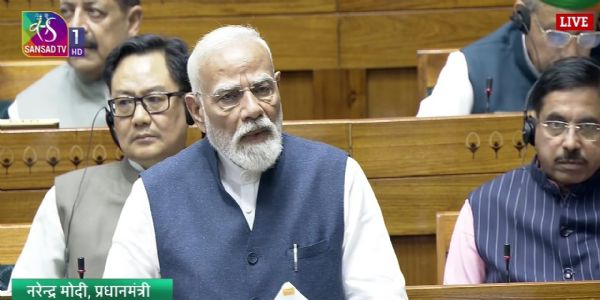 आरक्षण को महिलाओं का हक बताते हुए प्रधानमंत्री ने कहा, इसे लटकाए रखने के पाप से मुक्ति पाने का अवसर