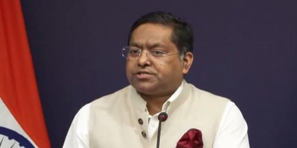 साप्ताहिक पत्रकार वार्ता में बोलते विदेश मंत्रालय के प्रवक्ता रणधीर जायसवाल।