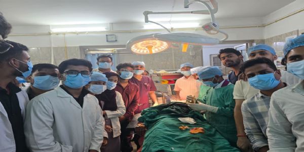 मानवता की मिसाल: गुरुदेव मुखिया का जीएमसीएच पूर्णिया में सफल ऑपरेशन