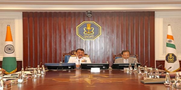 पश्चिम एशिया में संघर्ष के मद्देनजर भारतीय नौसेना ने परखीं अपनी समुद्री तैयारियां