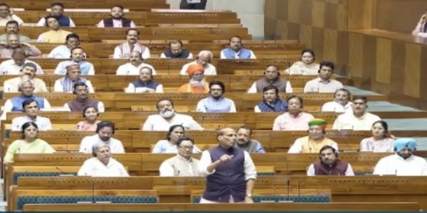 लोकसभा में राहुल गांधी के बयान पर हंगामा, सत्ता पक्ष ने जताई कड़ी आपत्ति