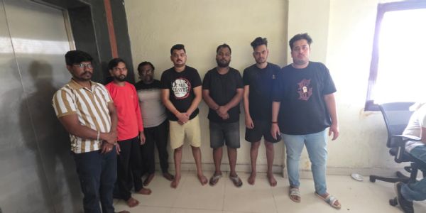 छग : ऑनलाइन सट्टा गिरोह का मास्टर माइंड बाबू खेमानी सहित मुम्बई व गोवा से सात आरोपित गिरफ्तार, एक पैनल नेटवर्क ध्वस्त