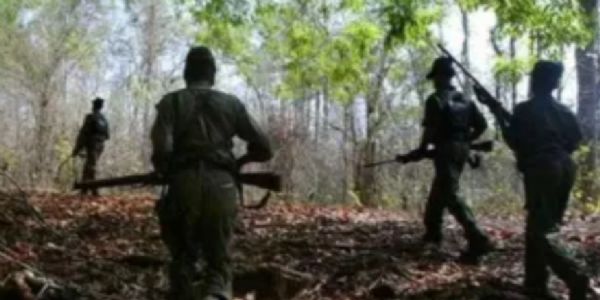 झारखंड के हजारीबाग जिले में मुठभेड़ में 15 लाख का इनामी शहदेव महतो सहित चार नक्सली ढेर