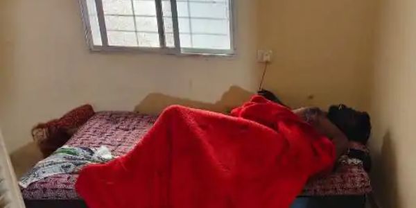 युवक ने कलाई की नस काट कर की आत्महत्या