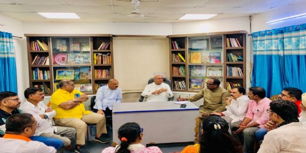 टाटानगर में ट्रेनों की लेटलतीफी पर आंदोलन तेज करने की तैयारी