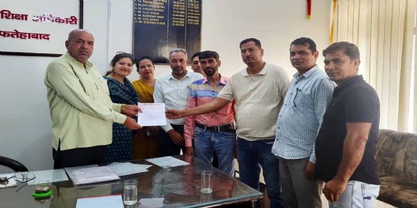 फतेहाबाद : मिड-डे मील का बजट न मिलने से शिक्षकों में रोष, सौंपा ज्ञापन