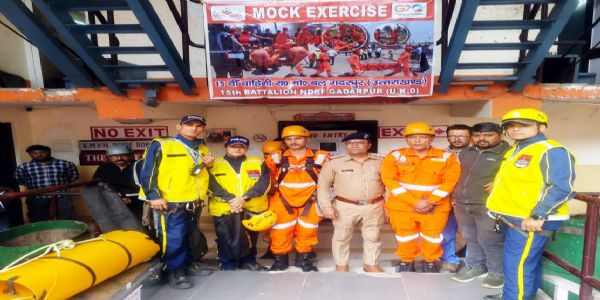 छात्रों ने मशरूम इकाई का शैक्षिक भ्रमण कर तकनीक सीखी