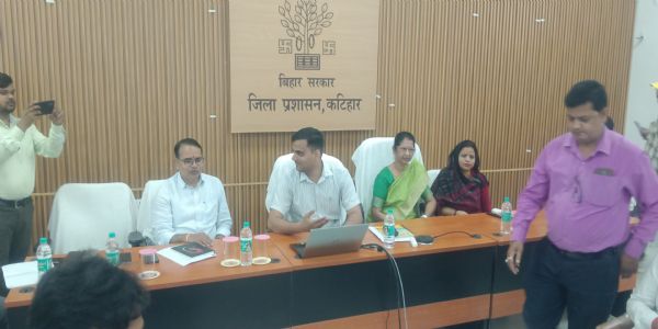 कटिहार में स्वगणना का शुभारंभ, पहले दिन 233 लोगों ने किया खुद अपना पंजीकरण