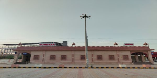 अमृत स्टेशन योजना के तहत निखरा सोमेसर स्टेशन, ₹19.35 करोड़ से हुआ कायाकल्प