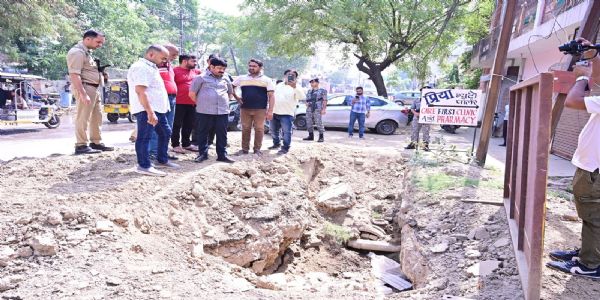 प्रयागराज के करेली में विकास कार्यों की धीमी रफ्तार पर सख्त हुए मंत्री नन्दी, अधिकारियों को दिए निर्देश