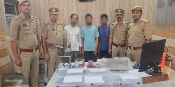 अवैध शस्त्र फैक्ट्री का खुलासा, तीन गिरफ्तार