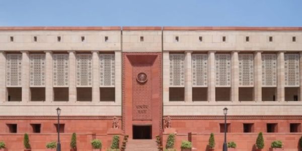 संसद की इमारत की फाइल फोटो