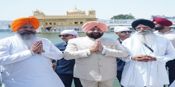उत्तराखंड के राज्यपाल गुरमीत सिंह ने श्री हरमंदिर साहिब में माथा टेका